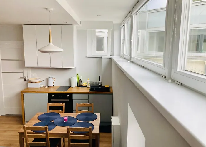 Dobry Adres Starowiejska Гдыня